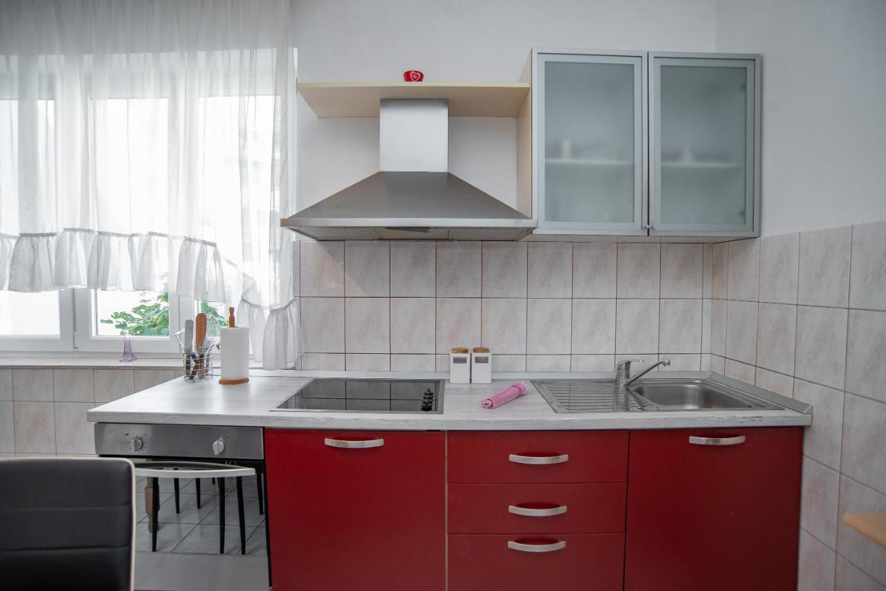 Apartments By The Sea Sumpetar, Omis - 2808 Exterior foto